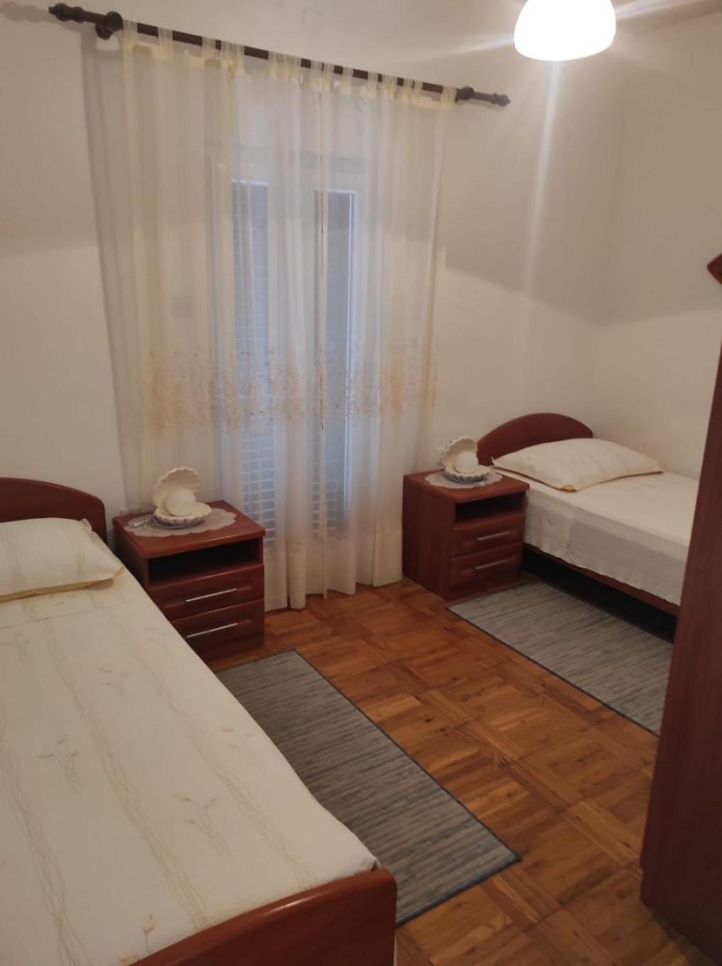 Apartment Tenara Vis Exteriér fotografie