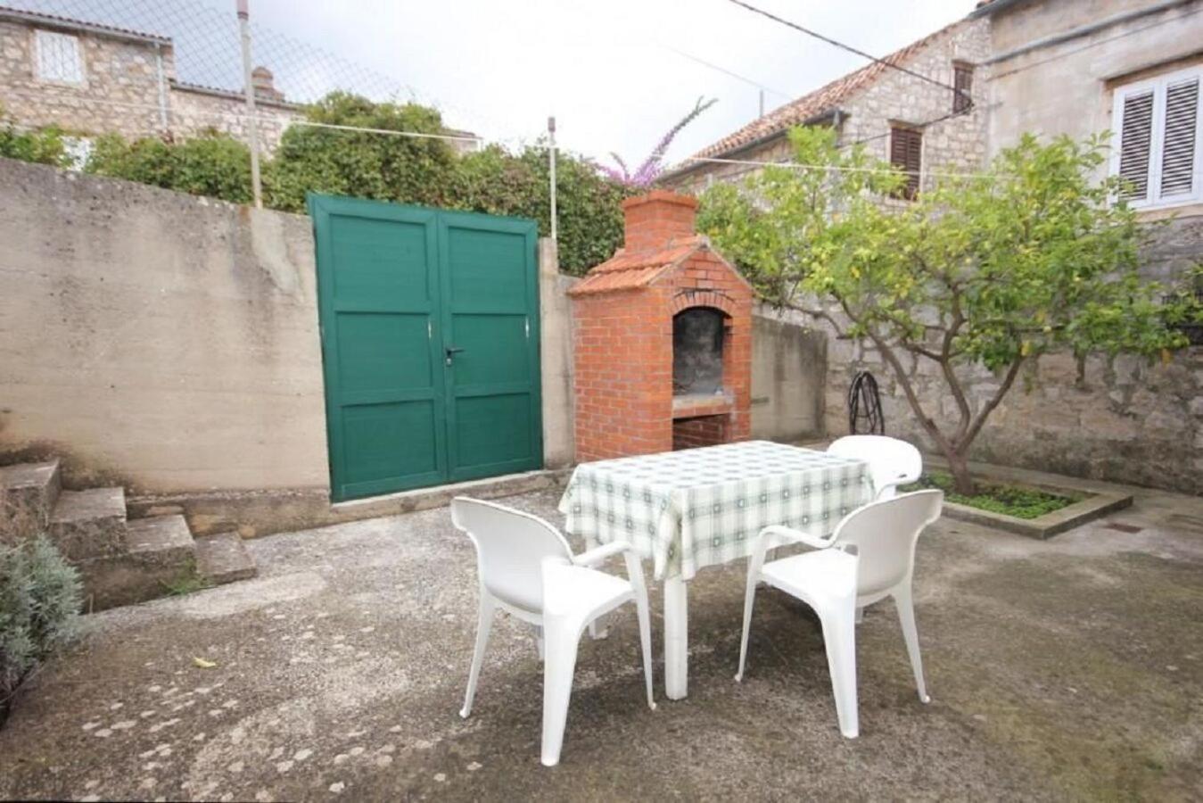 Apartment Tenara Vis Exteriér fotografie